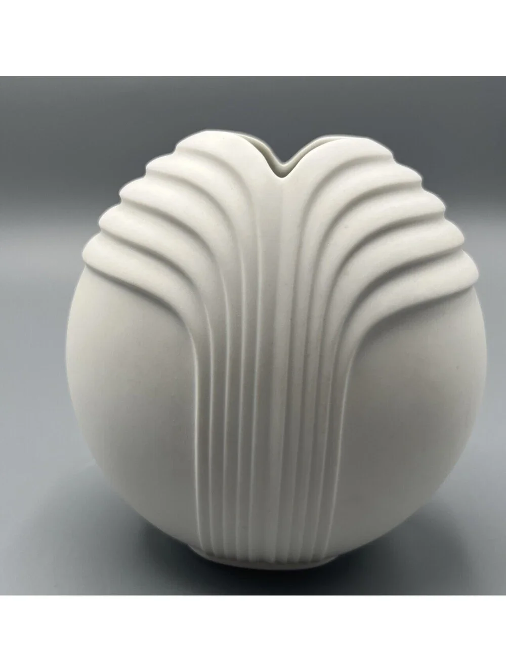 Uta Feyl Rosenthal Studio Line Bisque Porcelain Vase, Germany 5.25” MCM White
